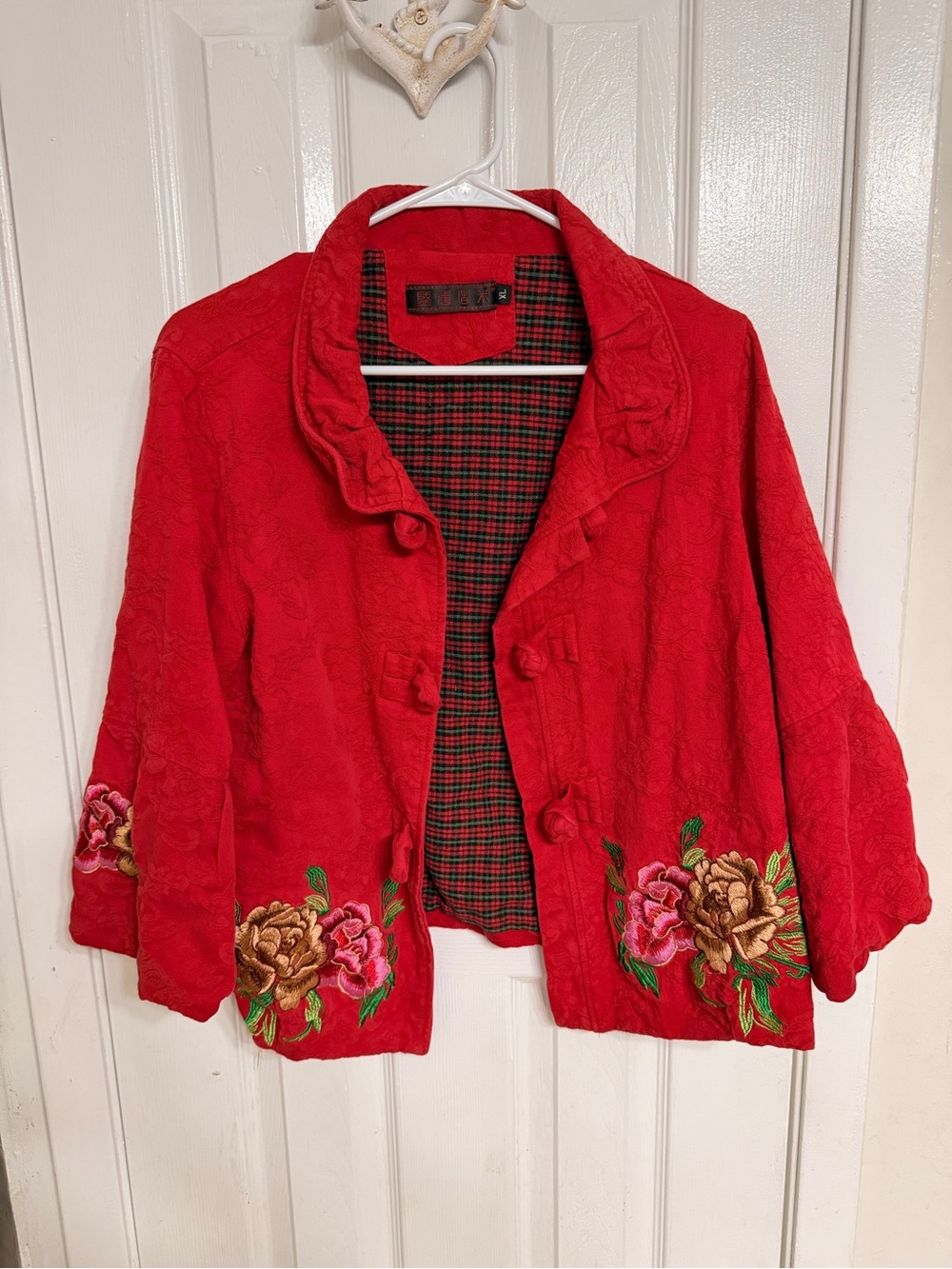 Women’s XL Red Chinese Asian Embroidered Jacket Tang Style Floral Plaid Lined